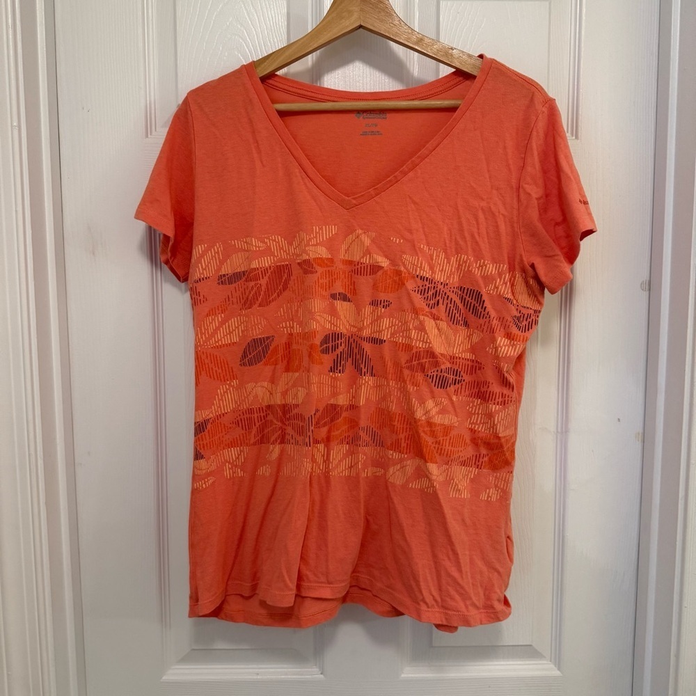 Like New Columbia Floral Palm Graphic T-shirt